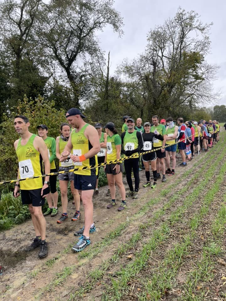The start of a winter cross country race